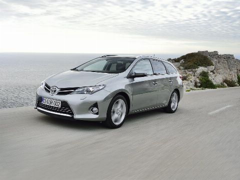 Auris II универсал 5 дв.