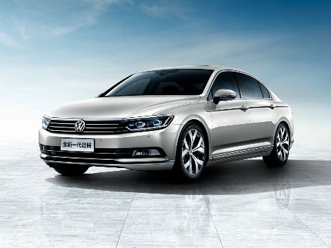 Magotan B8 седан